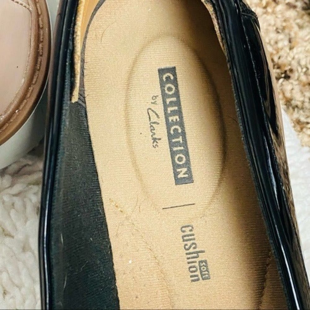 Clarks Black Patent Kiltie Loafers with Tan Trim - Picture 6 of 8